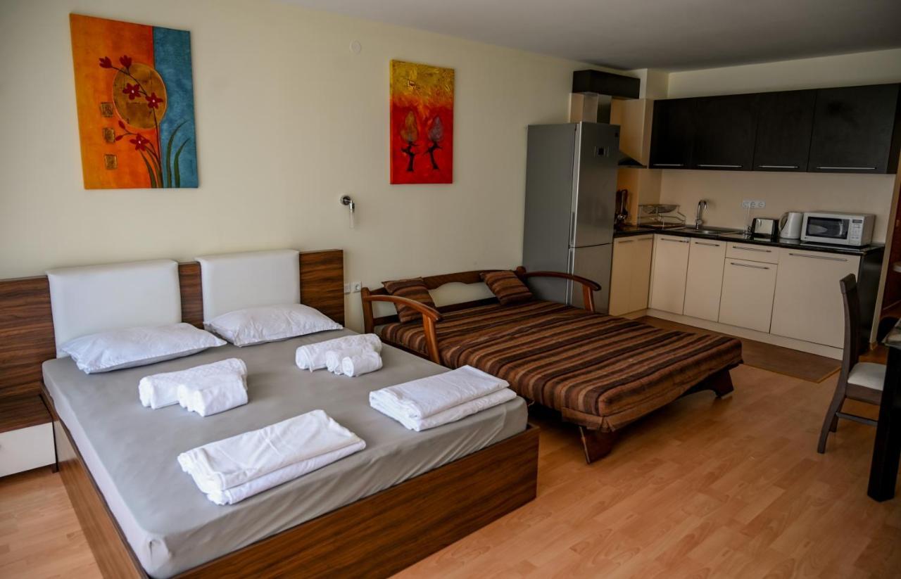 Panorama Fort Beach, Фамилно Студио Deluxe Sveti Vlas Exterior foto