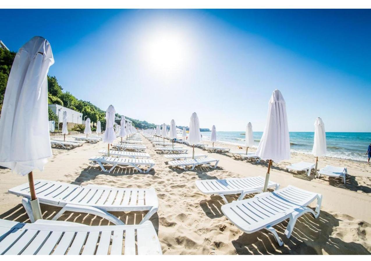 Panorama Fort Beach, Фамилно Студио Deluxe Sveti Vlas Exterior foto